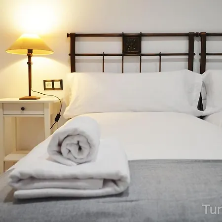 Llerandi 2c - Amplio Balcon En Edificio Historico Del Centro De * San Vicente de la Barquera