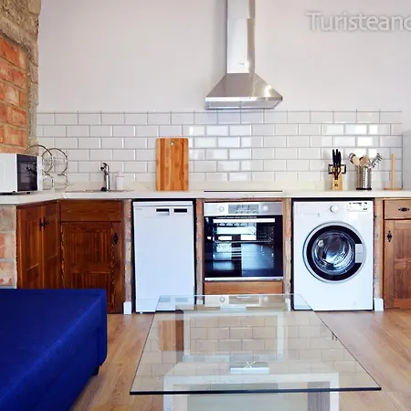 Llerandi 2c - Amplio Balcon En Edificio Historico Del Centro De San Vicente De La Barquera