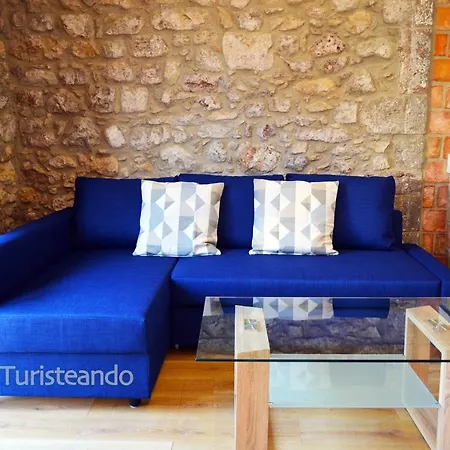 Llerandi 2c - Amplio Balcon En Edificio Historico Del Centro De San Vicente De La Barquera